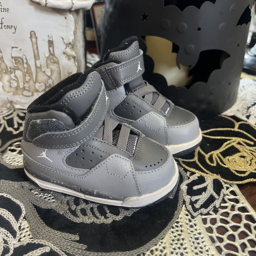 Nike Jordan Dark Grey/white-stealth-black 407496 011 Pre Owned Clean 4C
